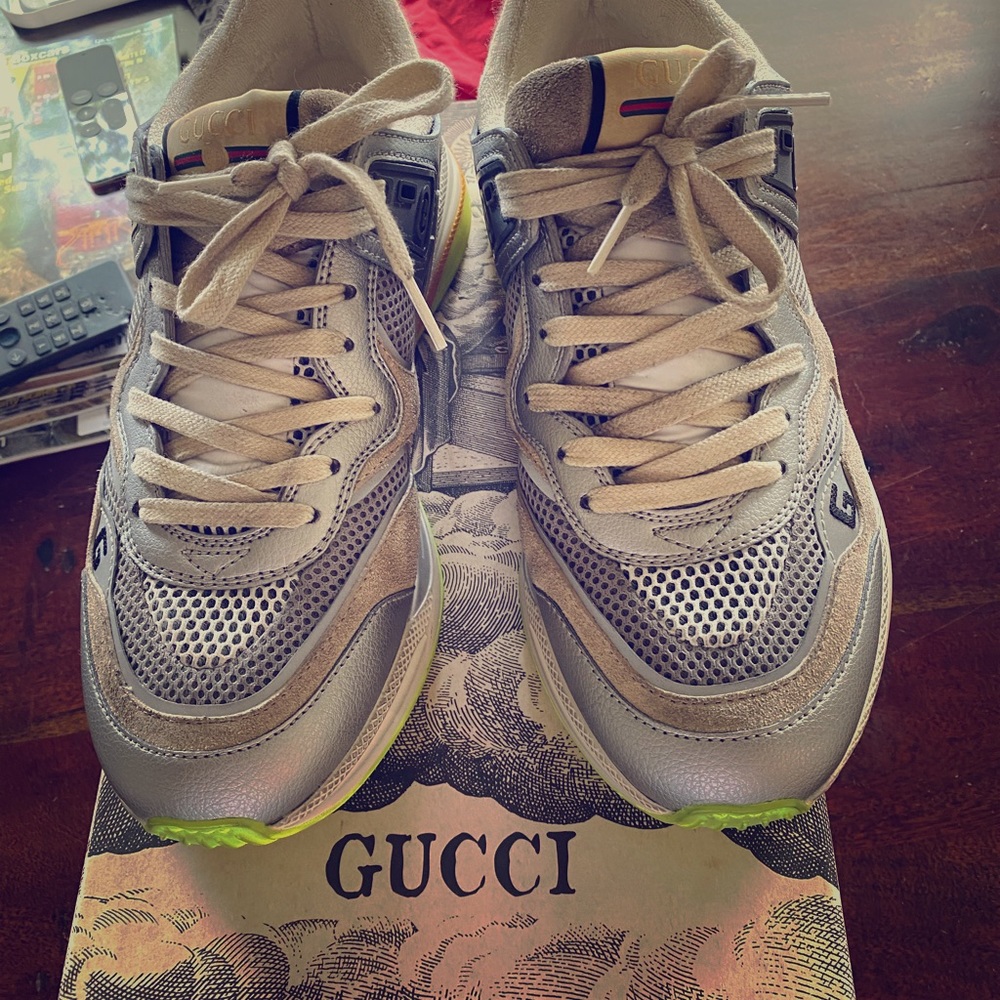 gucci ultrapace sneakers